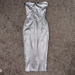 Elegant Silver Strapless Dress